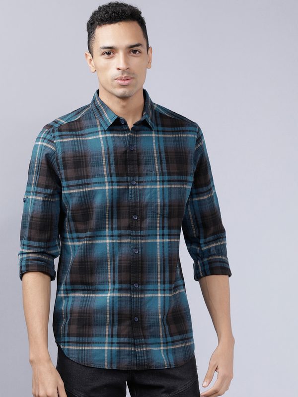 LOCOMOTIVE Men Navy Blue Slim Fit Checked Casual Shirt