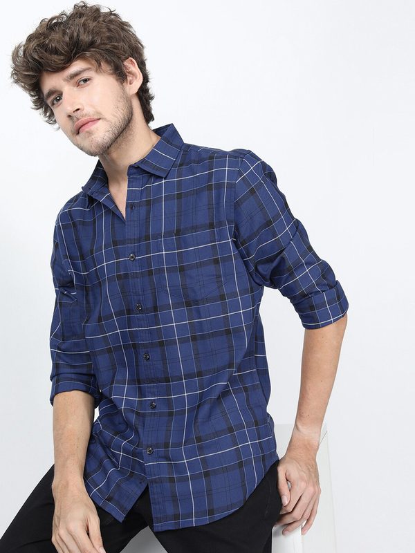 HIGHLANDER Men Navy Blue & White Slim Fit Checked Casual Shirt