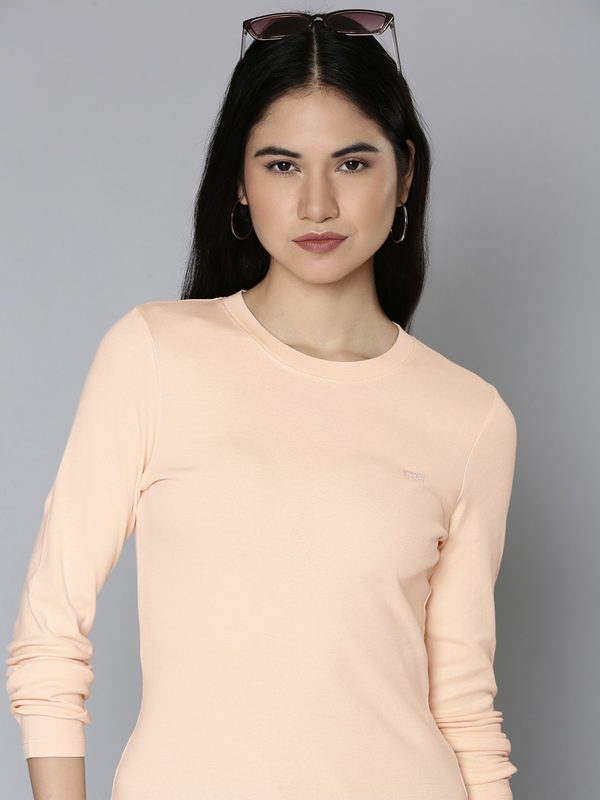 Levis Women Pink Solid Slim Fit Pure Cotton Slim Fit T-shirt