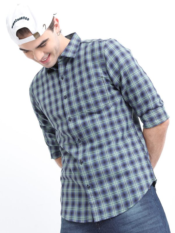HIGHLANDER Men Checked Casual Slim Fit Shirt