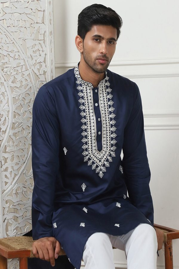 Jompers Floral Embroidered Mandarin Collar Thread Work Straight Kurta