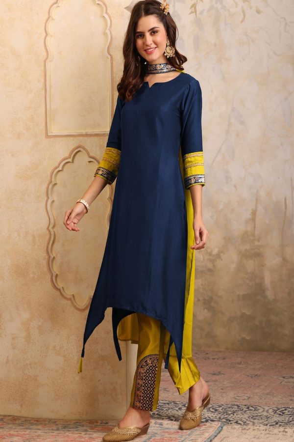 Youthnic Women Ethnic Motifs Regular Thread Work Kurta with Trousers & With Dupatta