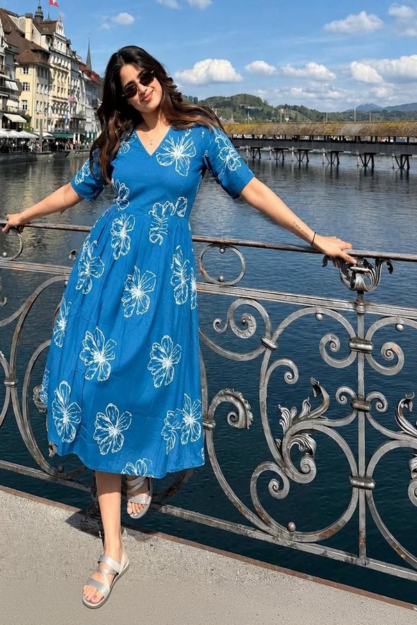 ARANGETRAM Women Floral Printed Floral Kurta