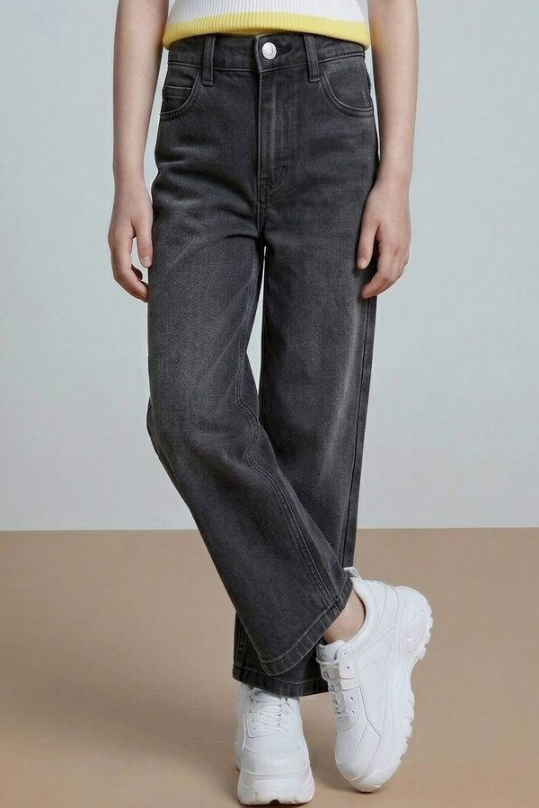 Vero Moda Girls Wide Leg Mid-Rise Light Fade Embellished Stretchable Jeans